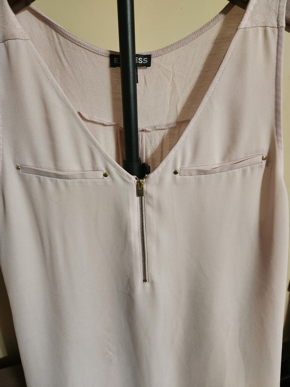 Express Women's Pale Pink Zip-Front Sleeveless Tank - Picture 2 of 4